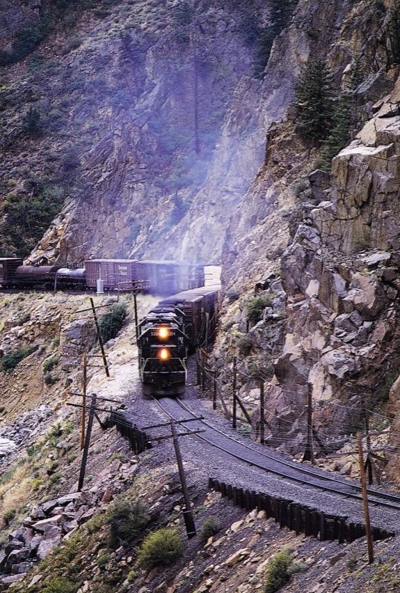 66351198d1109_b0dc8f027f51752d9ca268bb4f5b90496f1e51e8